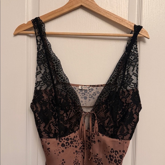 FREE PEOPLE
Women's Black Countryside Printed Mini - Picture 5 of 13